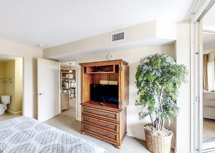 Tilghman Condos #1018